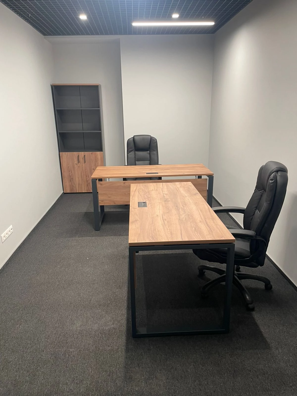 Шкаф высокий широкий полузакрытый 796x400x1982 зад. стенка HDF Style Project фото в интерьере 3